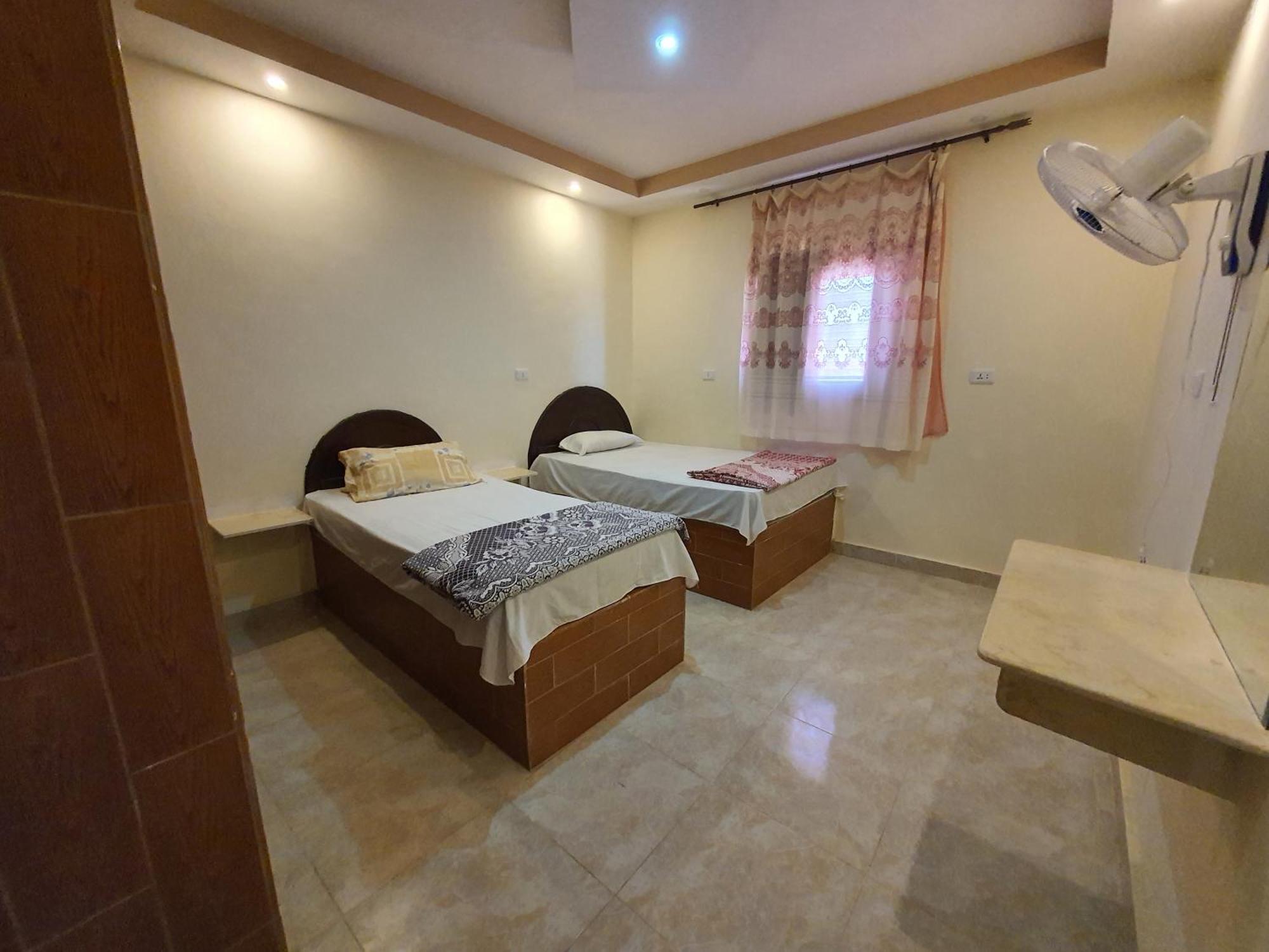 بيت العز للشقق الفندقية - علم الروم Bet Elezz Apartments-Alam Elrom Mersa Matruh Room photo